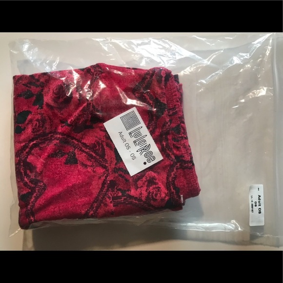 Lularoe LLR Valentine Roses Hearts one size OS - Picture 5 of 6